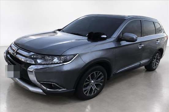 MITSUBISHI-OUTLANDER-2017
