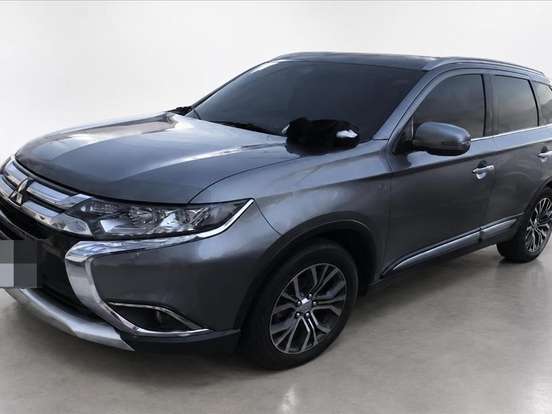 MITSUBISHI-OUTLANDER-3.0 GT 4X4 V6 24V GASOLINA 4P AUTOMÁTICO MITSUBISHI-OUTLANDER-2017