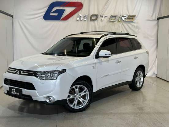 MITSUBISHI-OUTLANDER-2014