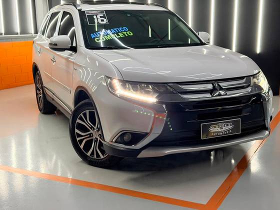 MITSUBISHI OUTLANDER 3.0 GT 4X4 V6 24V GASOLINA 4P AUTOMÁTICO