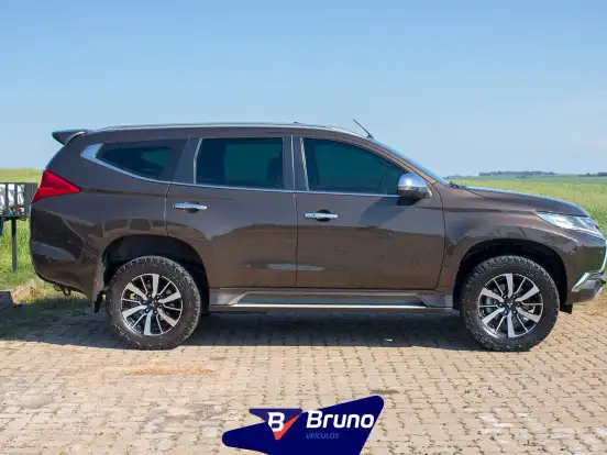 MITSUBISHI-PAJERO-3.2 HPE 4X4 7 LUGARES 16V TURBO INTERCOOLER DIESEL 4P AUTOMÁTICO MITSUBISHI-PAJERO-2019