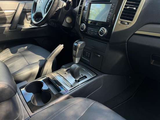 MITSUBISHI-PAJERO FULL-3.8 HPE 4X4 V6 24V GASOLINA 4P AUTOMÁTICO MITSUBISHI-PAJERO FULL-2016