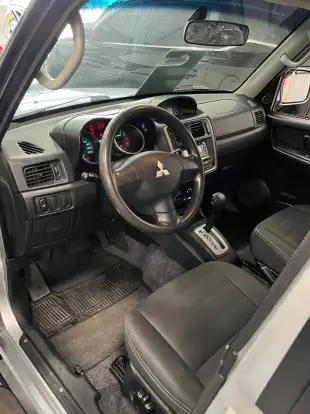 MITSUBISHI-PAJERO TR4-2.0 4X2 16V 140CV FLEX 4P AUTOMÁTICO MITSUBISHI-PAJERO TR4-2014