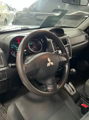 MITSUBISHI-PAJERO TR4-2.0 4X2 16V 140CV FLEX 4P AUTOMÁTICO MITSUBISHI-PAJERO TR4-2014