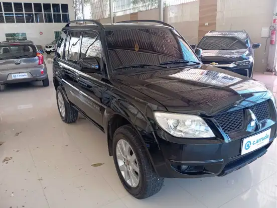 MITSUBISHI-PAJERO TR4-2.0 4X4 16V 140CV FLEX 4P MANUAL MITSUBISHI-PAJERO TR4-2011