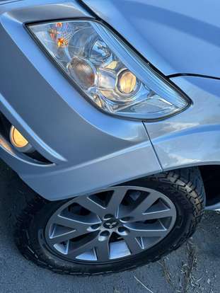 MITSUBISHI-PAJERO TR4-2011