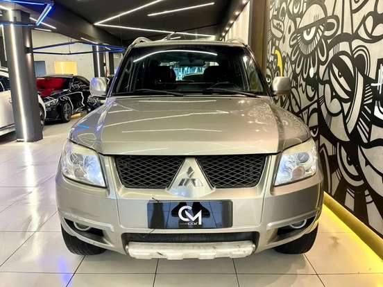 MITSUBISHI-PAJERO TR4-2012