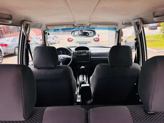 MITSUBISHI-PAJERO TR4-2010