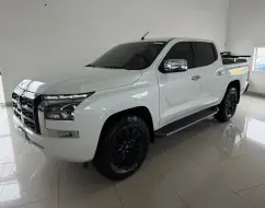 MITSUBISHI TRITON 2.4 BITURBO DIESEL CD HPE-S 4X4 AUTOMÁTICO MITSUBISHI TRITON 2.4 BITURBO DIESEL CD HPE-S 4X4 AUTOMÁTICO
