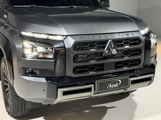 MITSUBISHI-TRITON-2.4 BITURBO DIESEL CD KATANA 4X4 AUTOMÁTICO MITSUBISHI-TRITON-2025