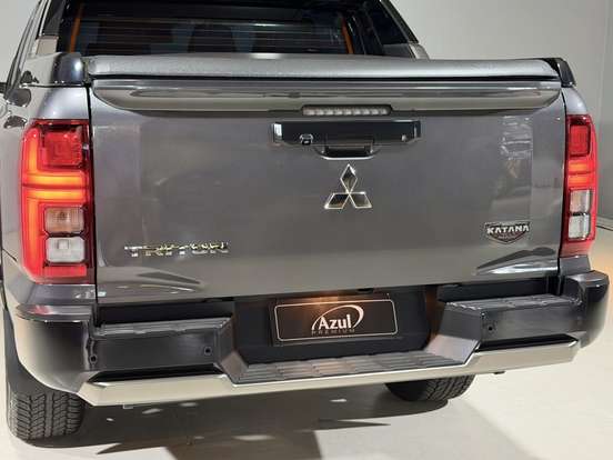 MITSUBISHI-TRITON-2.4 BITURBO DIESEL CD KATANA 4X4 AUTOMÁTICO MITSUBISHI-TRITON-2025
