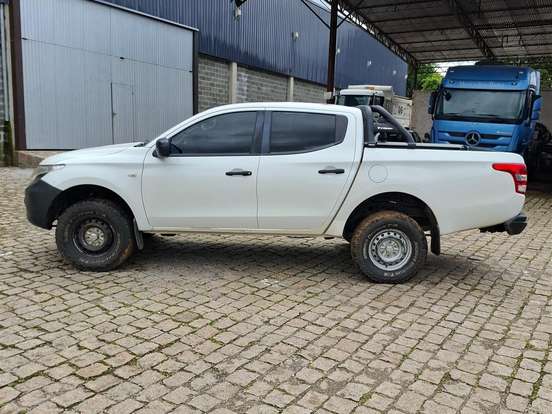 MITSUBISHI-L200 TRITON-2.4 16V TURBO DIESEL SPORT GL CD 4P 4X4 MANUAL MITSUBISHI-L200 TRITON-2020