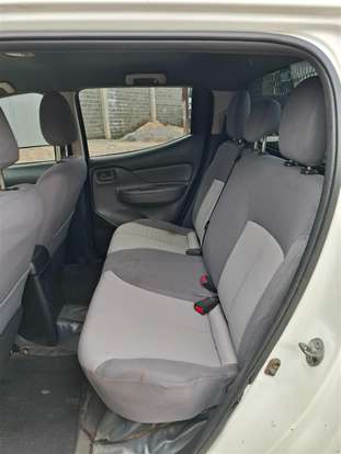 MITSUBISHI-L200 TRITON-2020