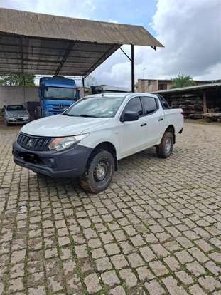MITSUBISHI-L200 TRITON-2020