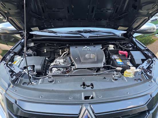 MITSUBISHI-L200 TRITON-2.4 16V TURBO DIESEL SPORT HPE CD 4P 4X4 AUTOMÁTICO MITSUBISHI-L200 TRITON-2021