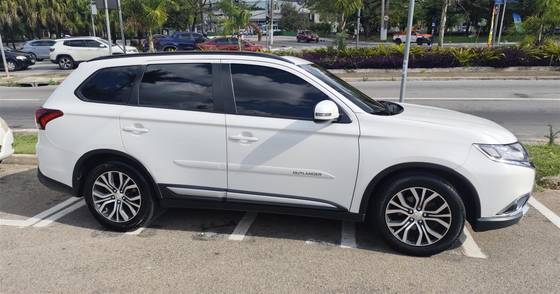 MITSUBISHI OUTLANDER 2.0 16V GASOLINA 4P AUTOMÁTICO
