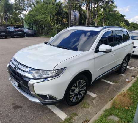 MITSUBISHI-OUTLANDER-2015