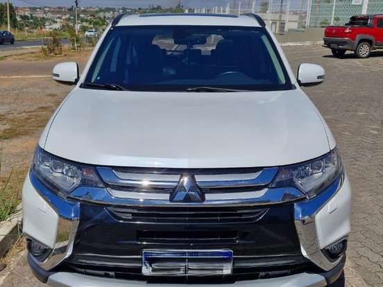 MITSUBISHI-OUTLANDER-3.0 GT 4X4 V6 24V GASOLINA 4P AUTOMÁTICO MITSUBISHI-OUTLANDER-2015