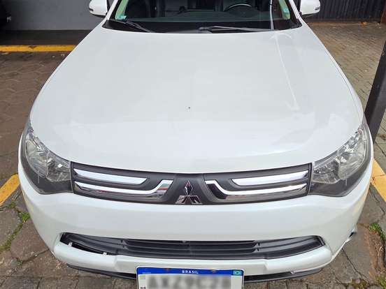 MITSUBISHI-OUTLANDER-3.0 GT 4X4 V6 24V GASOLINA 4P AUTOMÁTICO MITSUBISHI-OUTLANDER-2013