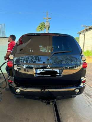 MITSUBISHI-PAJERO-2009