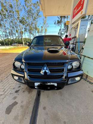 MITSUBISHI-PAJERO-2009