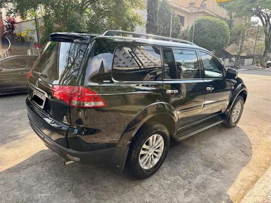 MITSUBISHI-PAJERO DAKAR-3.5 HPE 7 LUGARES 4X4 V6 24V FLEX 4P AUTOMÁTICO MITSUBISHI-PAJERO DAKAR-2014
