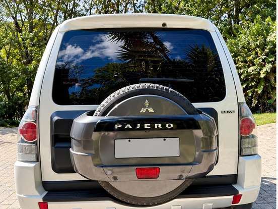 MITSUBISHI-PAJERO FULL-3.8 HPE 4X4 V6 24V GASOLINA 2P AUTOMÁTICO MITSUBISHI-PAJERO FULL-2014