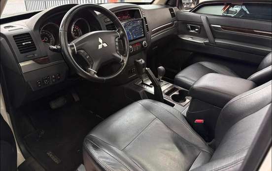 MITSUBISHI-PAJERO FULL-3.8 HPE 4X4 V6 24V GASOLINA 4P AUTOMÁTICO MITSUBISHI-PAJERO FULL-2014