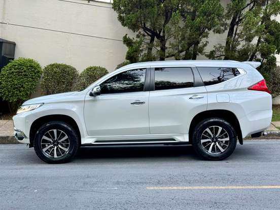 MITSUBISHI-PAJERO SPORT-2.4 16V MIVEC TURBO DIESEL HPE AWD AUTOMÁTICO MITSUBISHI-PAJERO SPORT-2019