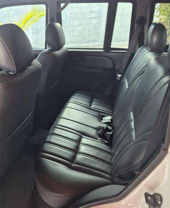 MITSUBISHI-PAJERO TR4-2015