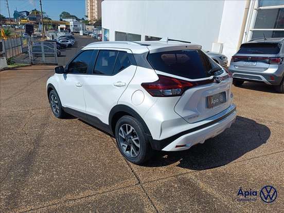 NISSAN-KICKS-2023