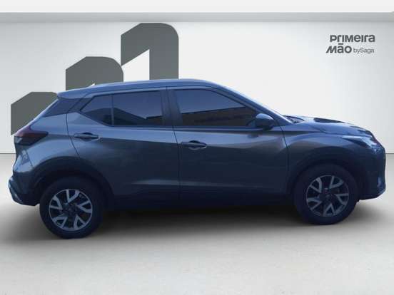 NISSAN-KICKS-2023