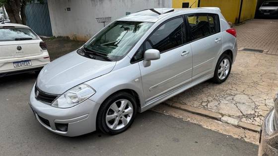NISSAN TIIDA 1.8 SL 16V FLEX 4P MANUAL