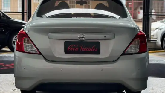 NISSAN-VERSA-2016