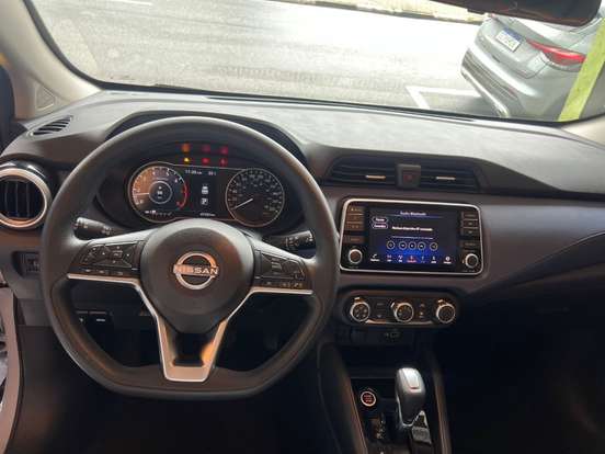 NISSAN-VERSA-2023