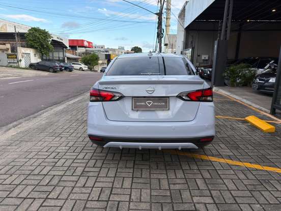 NISSAN-VERSA-2024
