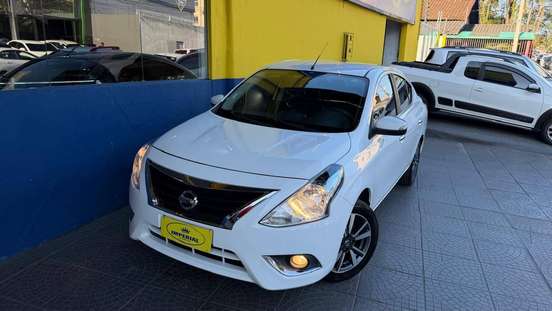 NISSAN-VERSA-2019
