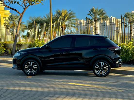 NISSAN-KICKS PLAY-2025