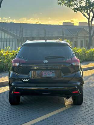 NISSAN-KICKS PLAY-2025