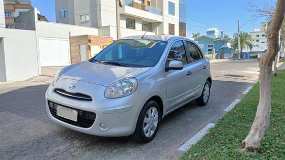 NISSAN MARCH 1.6 SV 16V FLEX 4P MANUAL