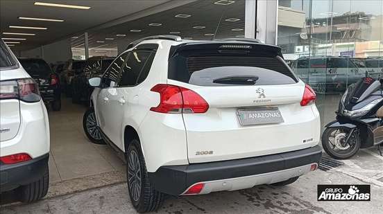 PEUGEOT-2008-2017