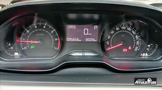 PEUGEOT-2008-2017