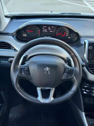 PEUGEOT-2008-2016