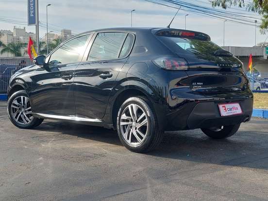PEUGEOT-208-2021