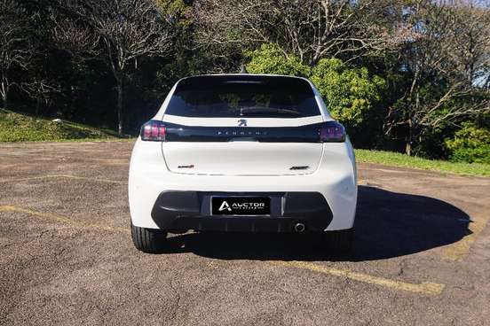 PEUGEOT-208-2020