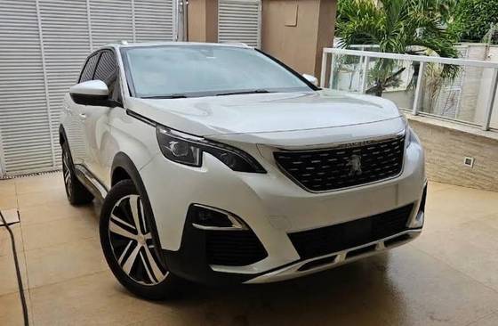 PEUGEOT 3008 1.6 GRIFFE PACK THP 16V GASOLINA 4P AUTOMÁTICO