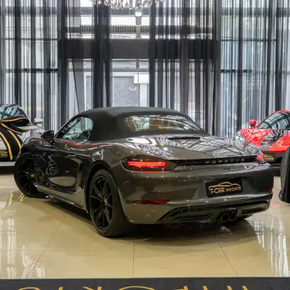 PORSCHE-718-2024