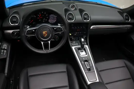 PORSCHE-718-2023