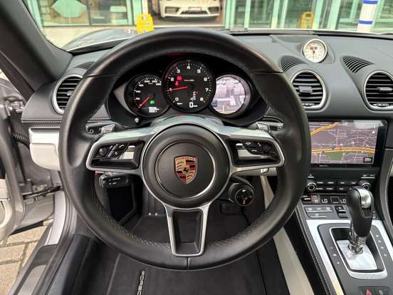 PORSCHE-718-2023