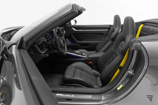 PORSCHE-911-2024